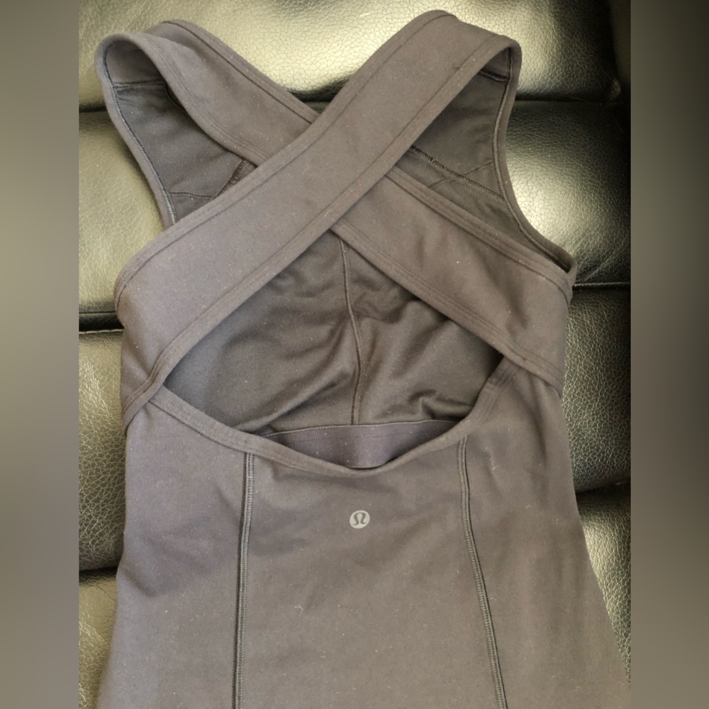 Lululemon Picnic Play Dress Black Second Release with Logo on back Size 2 EUC - Picture 6 of 10